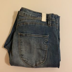 Super High Narrow waist